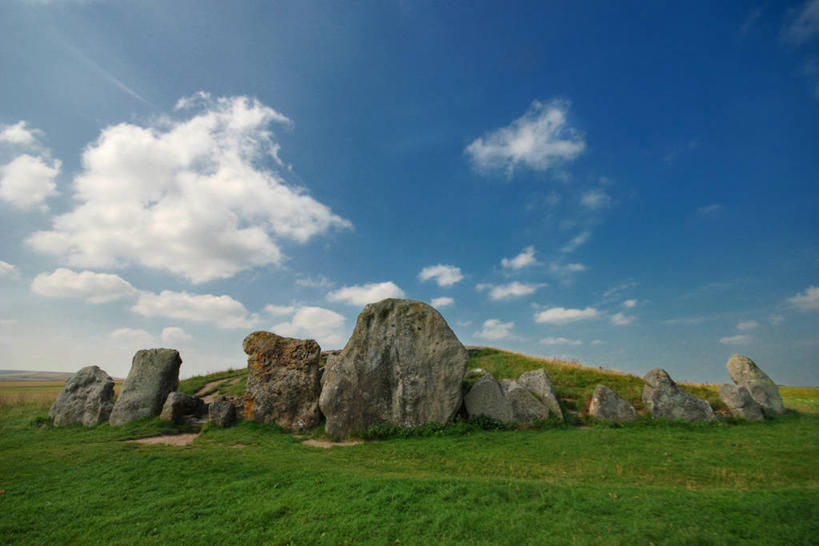 无人,横图,室外,白天,英国,地形,云,历史,废墟,草,风景,天空,自然,摄影,宁静,古代文明,埃夫伯里,彩图,石器时代