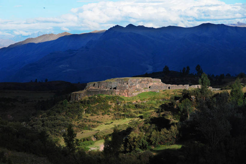 无人,横图,室外,白天,山,山脉,秘鲁,地形,云,历史,废墟,树,天空,自然,地标建筑,南美,摄影,宁静,南美洲,拉丁美洲,美洲,古文明,秘鲁共和国,库斯科,首府,亚美利加洲,南亚美利加洲,玉米之仓,印加帝国,古代文明,安地斯山脉,库斯科省,彩图,库斯科大区,帝国