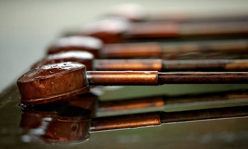 无人,横图,室外,特写,白天,水,日本,一排,竹制,日本文化,整齐,反射,竹筒,排列,容器,摄影,宗教,佛教,长柄勺,储藏,竹制品,储存,队列,镰仓,彩图,贮存