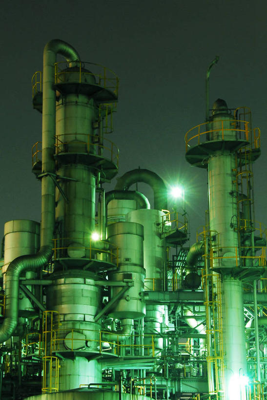 无人,工厂,竖图,室外,夜晚,建筑,日本,神奈川县,工业,摄影,能源,照亮,万里无云,彩图