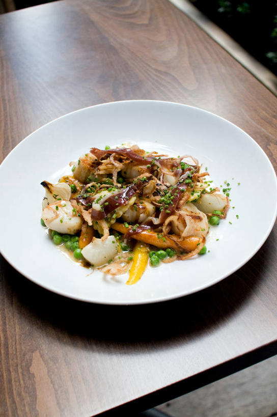 无人,竖图,俯视,室内,特写,烹饪,桌子,纽约,美国,阴影,料理,食品,开胃菜,菜肴,美食,食物,白色,盘子,摄影,佳肴,清新,健康食物,纽约州,海产,彩图,高角度拍摄,开味小菜,开胃小菜,前菜