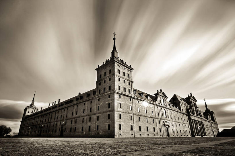 无人,横图,黑白,阶调图片,室外,白天,长时间曝光,建筑,西班牙,云,首都,历史,天空,地标建筑,马德里,摄影,修道院,马德里省,埃斯科里亚尔