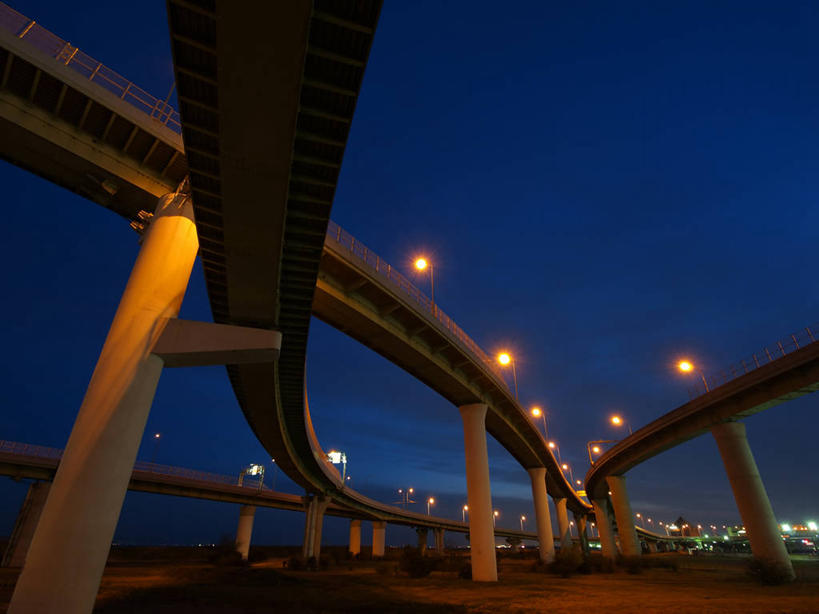 无人,横图,室外,夜晚,仰视,建筑,路,路灯,日本,柱子,路口,联系,天空,摄影,宁静,支撑,照亮,大阪府,彩图,低角度拍摄