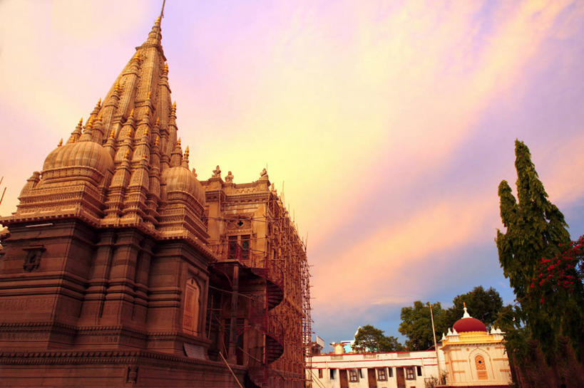 无人,横图,室外,仰视,建筑,印度,云,尖顶,黎明,历史,树,天空,地标建筑,摄影,印度文化,浦那,彩图,低角度拍摄