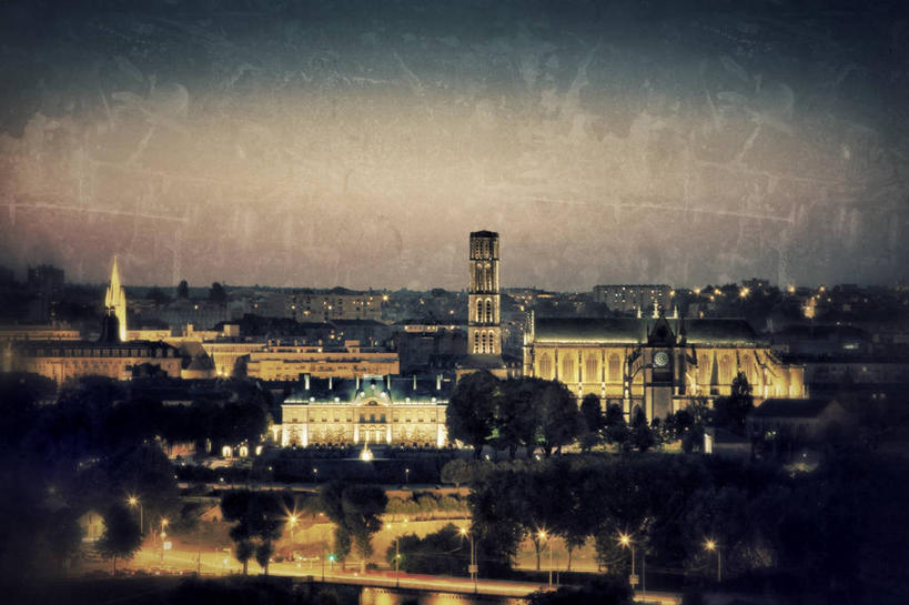 无人,横图,室外,夜晚,度假,美景,城市风光,城市,建筑,路灯,法国,纹路,纹理,景观,塔,娱乐,树,天空,享受,休闲,景色,放松,摄影,照亮,法国文化,肌理,利穆赞,彩图,利摩日