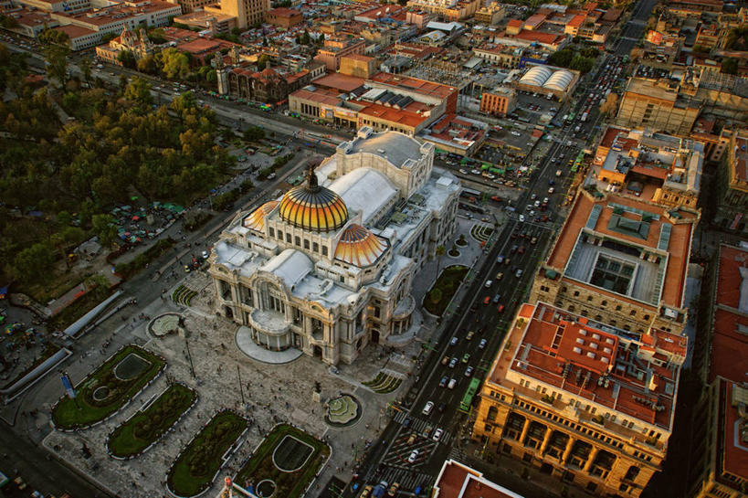 无人,宫殿,横图,俯视,室外,白天,城市,建筑,汽车,日光,墨西哥,首都,树,运输,摄影,北美,北美洲,拉丁美洲,圆顶建筑,美洲,墨西哥城,北亚美利加洲,亚美利加洲,墨西哥合众国,仙人掌王国,联邦区,墨西哥国家美术宫,彩图,高角度拍摄