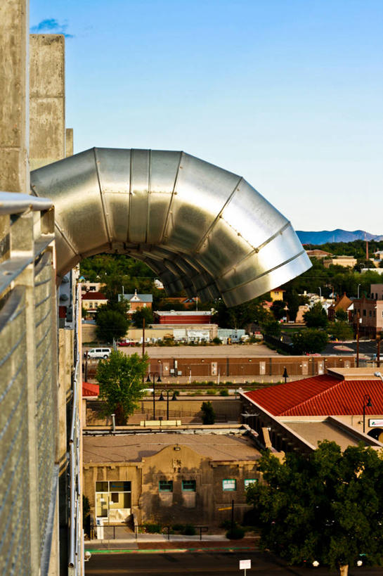 无人,停车场,竖图,室外,白天,城市,建筑,钢铁,屋顶,顶部,天空,摄影,巨大,庞大,保护,部分,市区,风管,阿尔伯克基,宏大,硕大,伟大