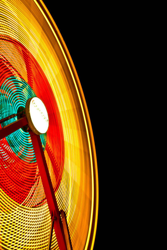 无人,游乐园,竖图,室外,夜晚,长时间曝光,游戏,玩,旋转,娱乐,地标建筑,休闲,乐趣,摄影,游乐设施,活动,迅速,部分,照亮,享乐,发泄,消遣,智力,大转轮,宣泄,游艺设施,圣马特奥县,休闲活动,玩耍,嬉戏