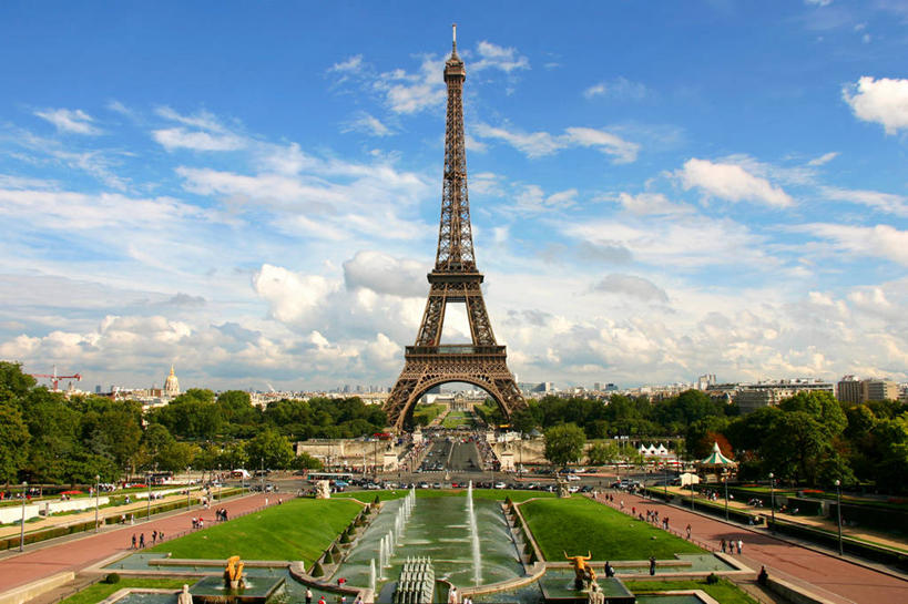 横图,室外,白天,旅游,度假,建筑,喷泉,法国,巴黎,艾菲尔铁塔,云,塔,首都,历史,天空,地标建筑,摄影,园林,高,法国文化,中欧,法兰西岛大区,旅行
