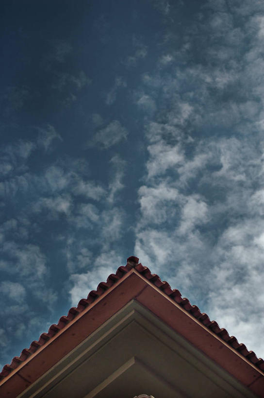 无人,竖图,室外,夜晚,建筑,西班牙,三角形,屋顶,云,月光,顶部,天空,摄影,部分,创造力,伊比利亚半岛,阿利坎特,传统文化,白色海岸