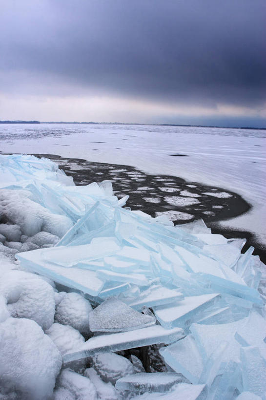 无人,竖图,室外,白天,湖,美景,雪,加拿大,冰,地平线,景观,水平线,云,排列,风景,天空,自然,景色,寒冷,摄影,堆,宁静,环境,自然风光,冰河,安大略省,金斯敦,自然地理,旅行