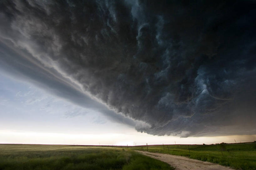 无人,横图,室外,白天,旅游,度假,神秘,美景,多云,美国,地平线,地形,景观,乌云,辽阔,地面,天气,娱乐,天空,自然,享受,休闲,广阔,景色,放松,摄影,一望无际,环境,自然风光,延伸,天地相交,无边无际,一马平川,月,弧状云