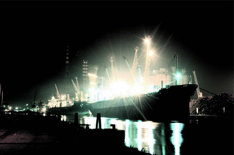 无人,横图,室外,夜晚,商务,水,意大利,停靠,光亮,工业,运输,摄影,照亮,停止,货运,南欧,停泊,暂停,停滞,工业建筑,造船厂,泛光照明,海上运输