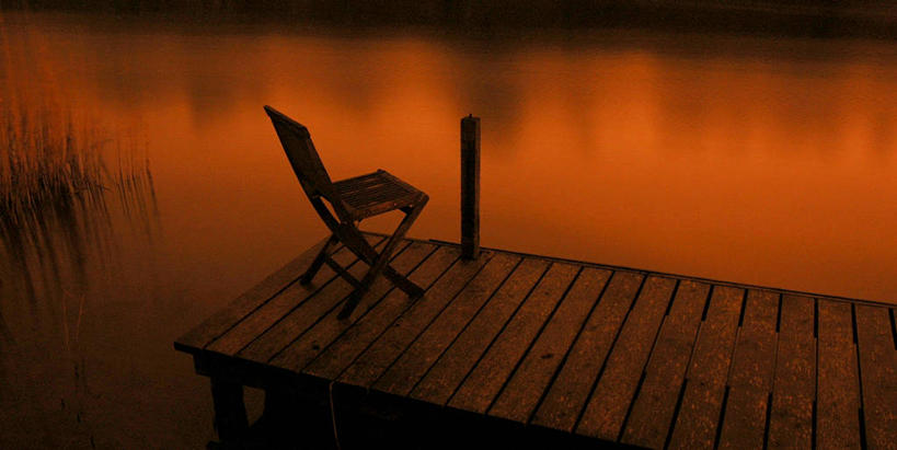 无人,横图,俯视,室外,湖,椅子,英国,座位,黄昏,放松,摄影,沙滩椅,北欧,剪影,逆光,休闲活动,高角度拍摄,梅登黑德