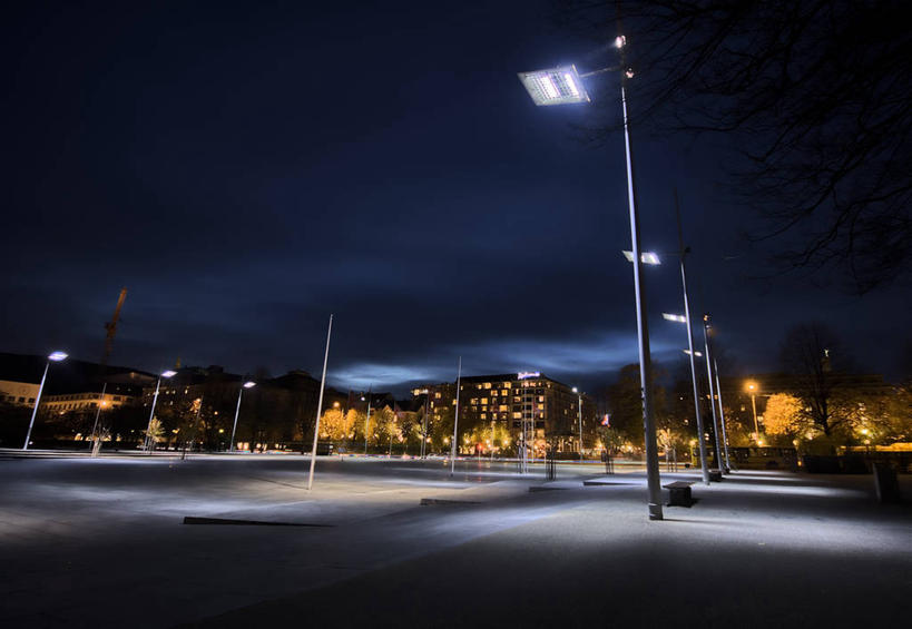 无人,广场,横图,室外,夜晚,城市,建筑,路灯,挪威,欧洲,庆祝,反射,光亮,天空,摄影,照亮,照明设备,斯堪的纳维亚,北欧,斯堪的那维亚,斯堪的那维亚半岛,斯堪的纳维亚半岛,斯堪狄纳维亚半岛,卑尔根,挪威王国,霍达兰郡,霍达兰,旅行,餐馆,泛光照明