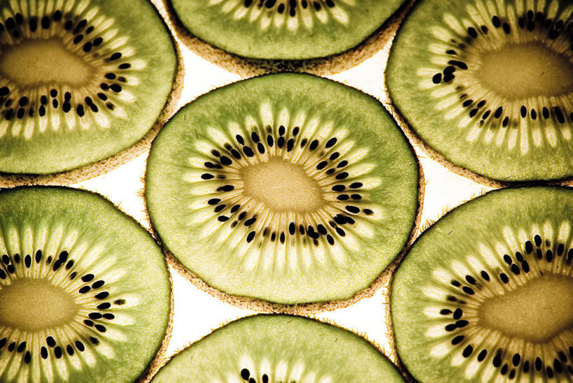 点心,面包,无人,横图,室内,白色背景,重复,猕猴桃,波兰,切开,食品,面点,种子,首都,吐司,饮食,食物,糕点,白色,热带水果,切,摄影,法式面包,清新,横截面,剖面,吐司面包,切面,健康食物,华沙,马佐夫舍,奇异果,猕猴梨,影棚拍摄,多士,听型面包