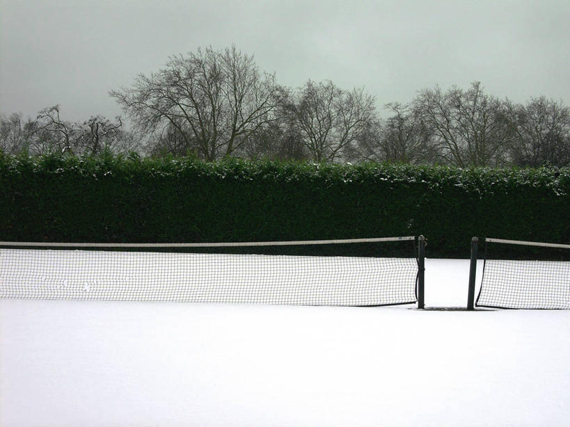 无人,体育馆,运动场,横图,室外,白天,运动,雪,多云,英国,欧洲,伦敦,网,云,冬天,球场,首都,体育场,树,天空,自然,寒冷,摄影,光滑,环境,网球网,西欧,北欧,大不列颠,大不列颠及北爱尔兰联合王国,大不列颠及爱尔兰联合王国,运动馆,细腻,平滑,雾都,树篱,网球运动,旅行,大不列颠王国,大英帝国,联合王国,日不落帝国