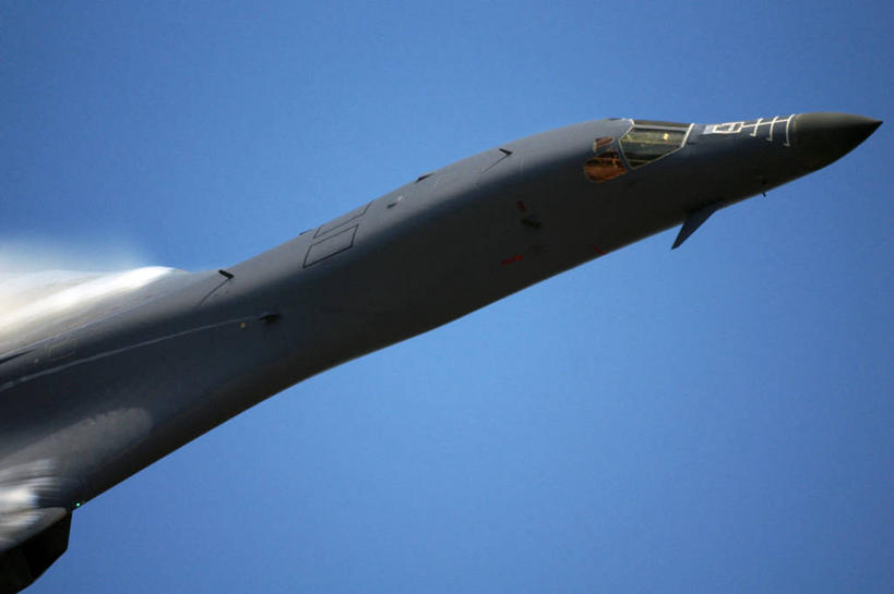 无人,横图,室外,特写,白天,仰视,英国,表演,飞,一个,天空,运输,摄影,单个,迅速,准确,北欧,军用机,安诺拉盖伊轰炸机,万里无云,技能,肯特,汉普郡,低角度拍摄,旅行