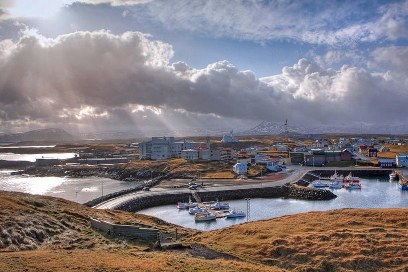 无人,横图,俯视,室外,白天,度假,美景,城市风光,城市,路,船,冰岛,停靠,景观,云,娱乐,天空,享受,休闲,景色,放松,运输,摄影,宁静,停止,停泊,暂停,停滞,游艇码头,斯奈山半岛,高角度拍摄,旅行,海港,半岛