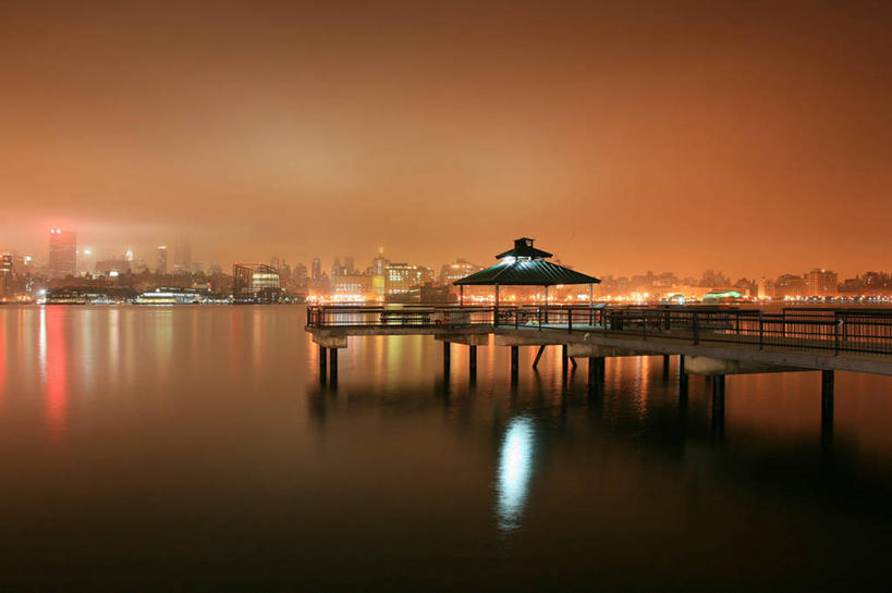 无人,横图,室外,度假,时尚,海洋,美景,水,天际线,城市风光,城市,建筑,纽约,美国,反射,景观,曼哈顿,光亮,娱乐,天空,自然,黄昏,享受,休闲,t台,景色,放松,摄影,宁静,照亮,自然风光,霍博肯,万里无云,新泽西,时装表演,时装秀,t型台,走秀,旅行