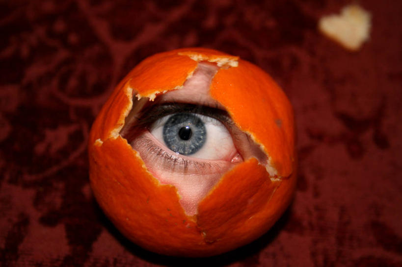 眼睛,一个人,横图,特写,英国,瞳孔,朦胧,模糊,洞,蓝色,看,橙色,凝视,遮,遮掩,人体,眼部,摄影,观看,幽默,掩盖,遮挡,北欧,监视,柑橘属,遮盖,诺福克,掩饰,眼,窥视,好奇心