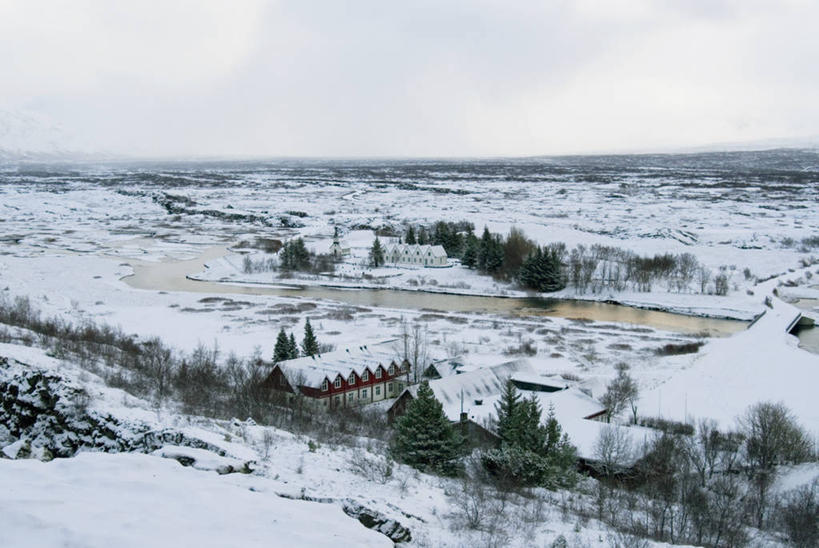 无人,横图,俯视,室外,白天,旅游,度假,美景,雪,雪山,欧洲,冰岛,地平线,地形,景观,山顶,冬天,辽阔,地面,娱乐,树,天空,自然,享受,休闲,广阔,景色,放松,寒冷,摄影,宁静,一望无际,环境,国家公园,自然风光,延伸,树梢,万里无云,天地相交,无边无际,一马平川,辛格韦德利,岩石,高角度拍摄,旅行,郊野公园