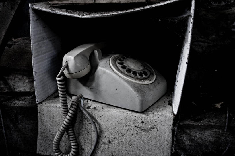 无人,横图,室外,通讯,技术,法国,废弃,纸箱,古典,联系,盒子,摄影,报废,废物,丢弃,放弃,抛弃,中欧,摈弃,电话机,座机,屏弃,摈斥,摒除