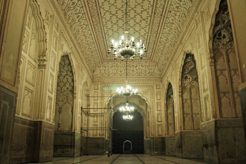 无人,横图,室内,建筑,巴基斯坦,拱门,历史,摄影,照亮,伊斯兰教,清真寺,水晶吊灯,旁遮普,印度次大陆,拉合尔