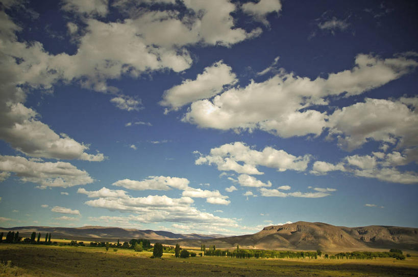 无人,横图,室外,白天,旅游,度假,美景,山,阿根廷,地平线,景观,云,辽阔,地面,娱乐,天空,自然,享受,休闲,广阔,景色,南美,放松,摄影,宁静,一望无际,自然风光,延伸,天地相交,无边无际,一马平川,丘布特省,彩图