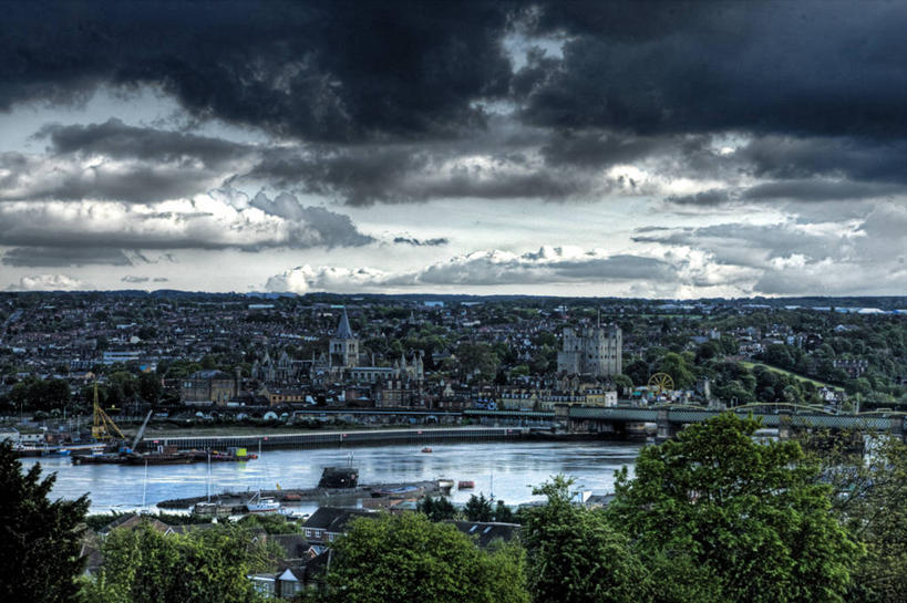 无人,横图,室外,白天,度假,美景,城市风光,城市,建筑,英国,地平线,景观,乌云,辽阔,地面,天气,娱乐,享受,休闲,广阔,景色,放松,摄影,一望无际,北欧,延伸,天地相交,无边无际,一马平川,罗切斯特,肯特,梅德韦河,彩图