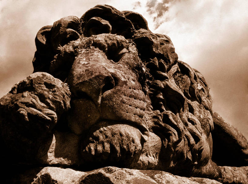 无人,横图,阶调图片,室外,特写,白天,仰视,狮子,雕塑,英国,雕像,宏伟,休息,墓地,摄影,死亡,北欧,勇气,墓穴,中洛锡安,睡觉,低角度拍摄