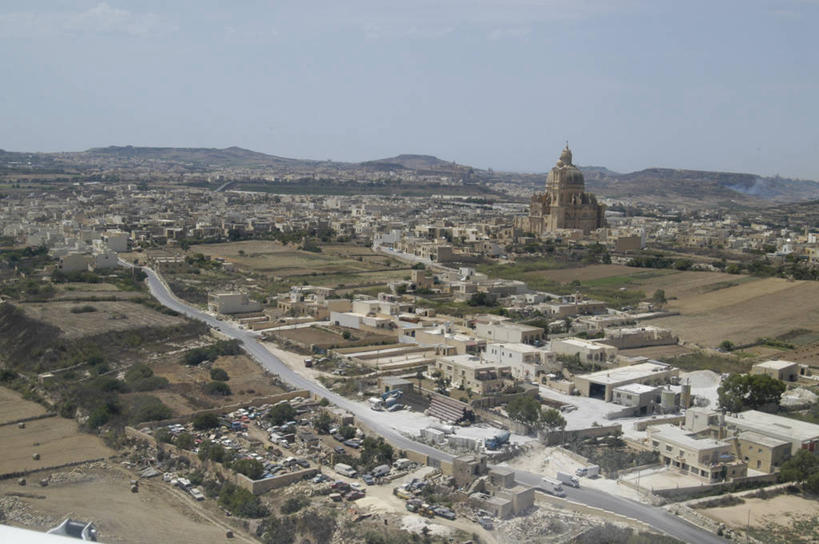 无人,横图,俯视,航拍,室外,白天,度假,美景,山,城市风光,城市,建筑,路,马耳他,地平线,景观,辽阔,地面,娱乐,享受,休闲,广阔,景色,放松,摄影,一望无际,鸟瞰,延伸,天地相交,无边无际,一马平川,戈佐岛,彩图,高角度拍摄,旅行