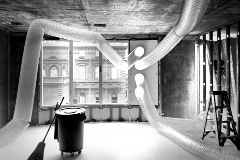 无人,横图,黑白,室内,白天,抽象,建筑业,窗户,美国,管子,扫帚,梯子,垃圾桶,建筑工地,摄影,北美,北美洲,加利福尼亚,美洲,旧金山,风管,北亚美利加洲,亚美利加洲,美利坚合众国