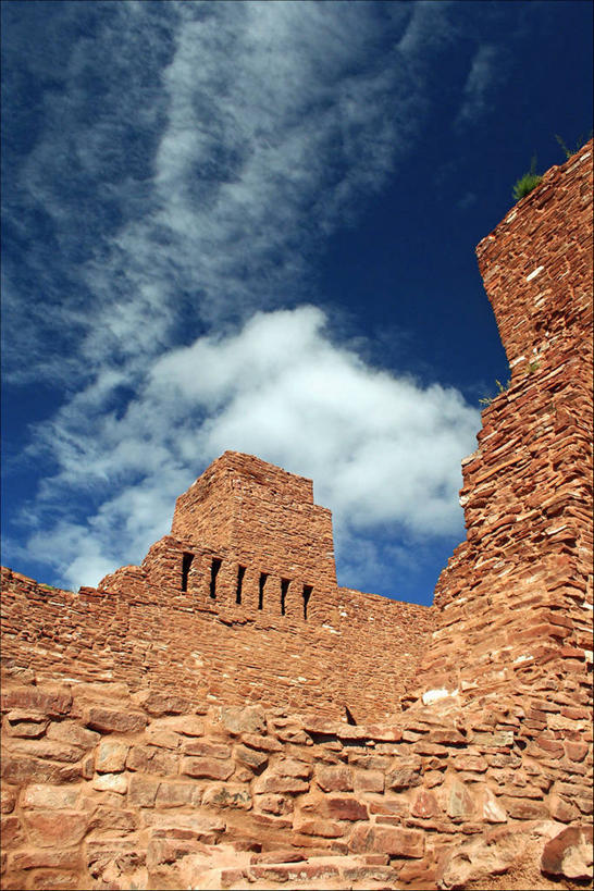 无人,竖图,室外,白天,仰视,美国,乡村,历史,废墟,天空,摄影,北美,北美洲,美洲,教会,新墨西哥,北亚美利加洲,亚美利加洲,彩图,低角度拍摄,国家纪念碑,美利坚合众国,过去