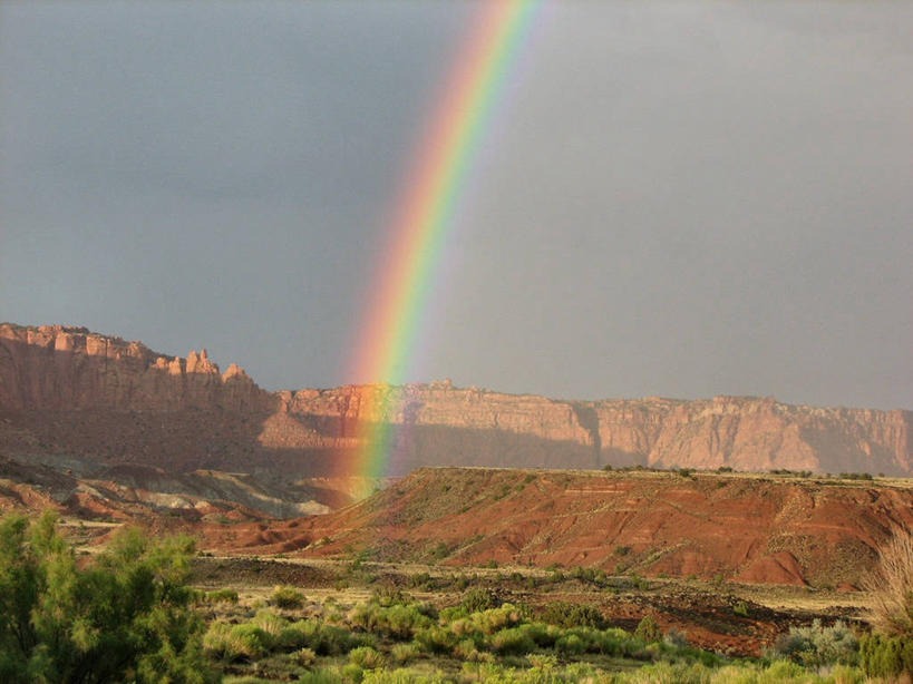 无人,横图,室外,白天,彩虹,美景,沙漠,日光,美国,地平线,地形,景观,辽阔,地面,风景,自然,广阔,景色,摄影,灌木,一望无际,北美,北美洲,犹他州,岩层,自然风光,延伸,美洲,圆顶礁国家公园,天地相交,北亚美利加洲,亚美利加洲,犹他,蜂窝之州,蜂房州,无边无际,一马平川,国会礁脉国家公园,国会礁国家公园,岩石,彩图,美利坚合众国