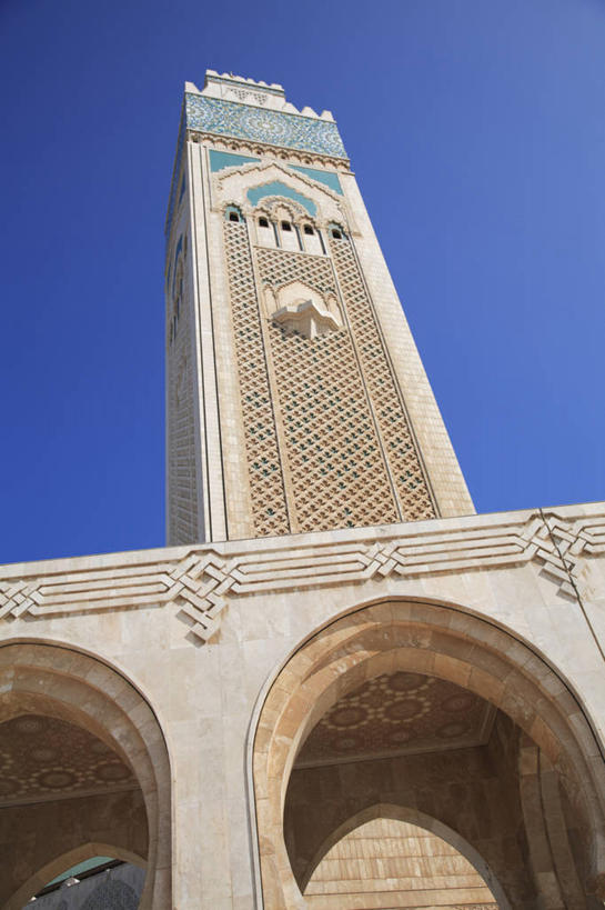 无人,竖图,室外,白天,仰视,建筑,非洲,摩洛哥,拱门,塔,摄影,宗教,尖塔,伊斯兰教,清真寺,北非,万里无云,阿非利加洲,摩洛哥王国,卡萨布兰卡,达尔贝达,摩洛哥肺叶,彩图,低角度拍摄