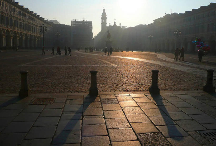 广场,横图,室外,日落,建筑,日光,意大利,阴影,灰色背景,拱门,塔,摄影,剪影,系船柱,都灵,都灵省,彩图