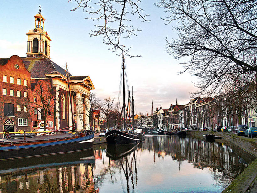 无人,横图,室外,白天,城市,建筑,荷兰,停靠,反射,冬天,古城,枝,摄影,运河,住房,迷人,停泊,彩图,旅行,驳船