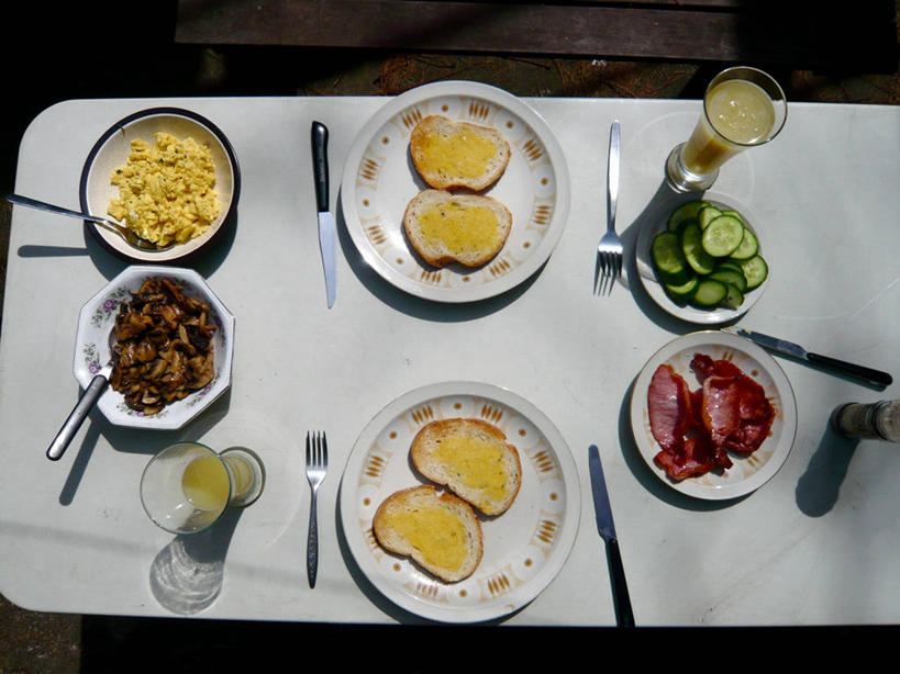 无人,横图,俯视,室内,白天,早餐,桌子,蔬菜,静物,澳大利亚,许多,叉,很多,饮食,饮料,盘子,碗,摄影,早晨,桔子汁,餐刀,悉尼,摊鸡蛋,新南威尔士,熏猪肉,彩图,高角度拍摄