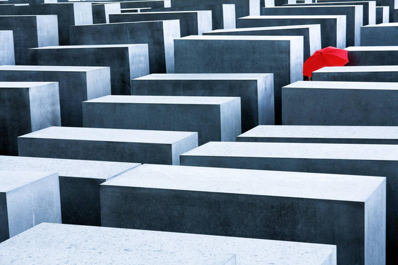 无人,横图,室外,白天,重复,城市,建筑,德国,一排,许多,整齐,伞,首都,很多,立方体,历史,现代,柏林,排列,红色,摄影,块状,队列,反差,犹太教,欧洲被害犹太人纪念碑,几何形状,彩图,被害人,当事人