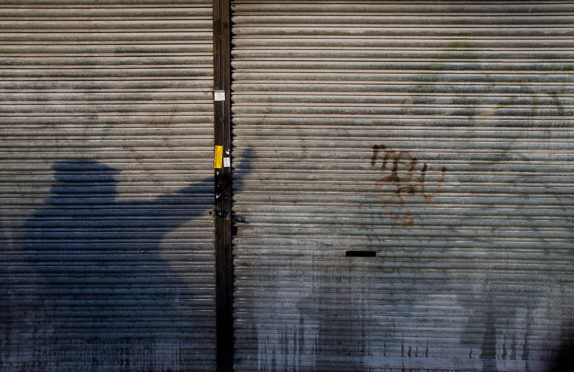 无人,横图,室外,背景,阴影,百叶窗,墙,首都,摄影,彩图,全画面,全框架,全帧,涂鸦,陨铁,全画幅,拟人