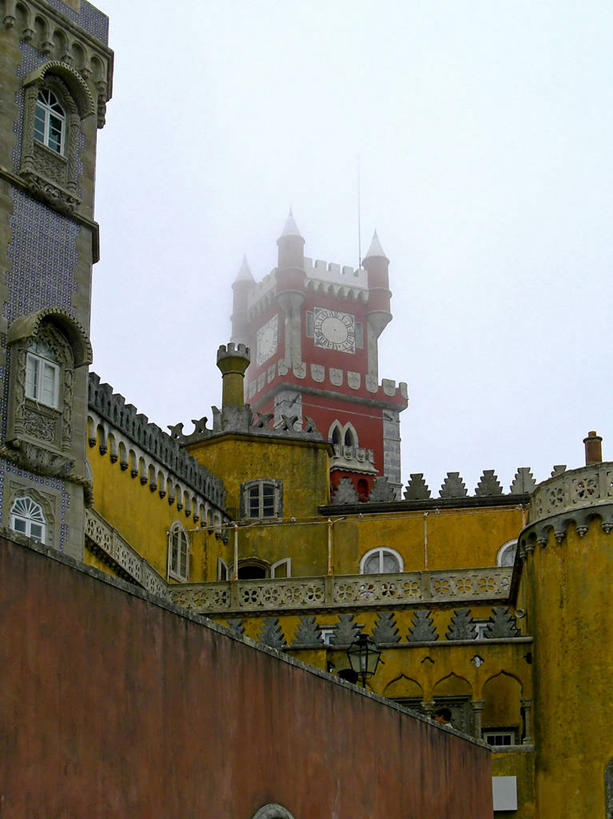 无人,宫殿,竖图,室外,白天,雾,建筑,葡萄牙,欧洲,围墙,塔,首都,宏伟,里斯本,辛特拉,摄影,里斯本区,南欧,葡萄牙共和国,新特拉,辛特拉文化景观,彩图,辛特拉王宫