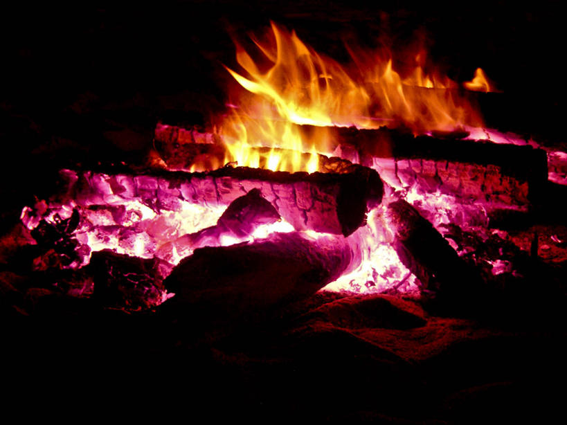 无人,横图,室外,夜晚,火,巴西,火焰,燃烧,热,摄影,照亮,圆木,里约热内卢,彩图