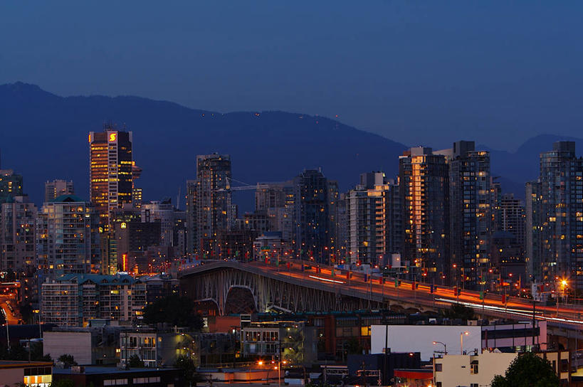 无人,横图,室外,山,天际线,建筑,摩天大楼,联系,现代,黄昏,运输,摄影,照亮,市区,彩图