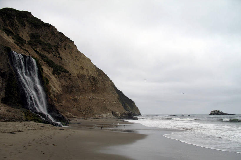 无人,公园,横图,室外,白天,海浪,海洋,瀑布,美国,沙子,海岸线,水平线,悬崖,风景,摄影,宁静,北美,北美洲,国家公园,加利福尼亚,美洲,加州,加利福尼亚州,金州,黄金州,北亚美利加洲,亚美利加洲,马林县,彩图,美利坚合众国,雷斯岬国家海岸公园