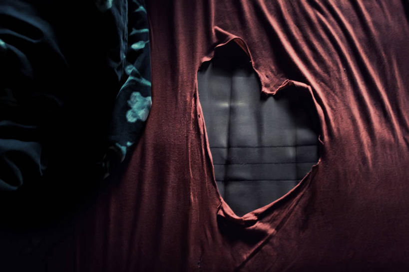 皱纹,无人,横图,室内,夜晚,纺织品,德国,洞,首都,床上用品,柏林,摄影,脆弱,虚弱,心型,彩图,爱