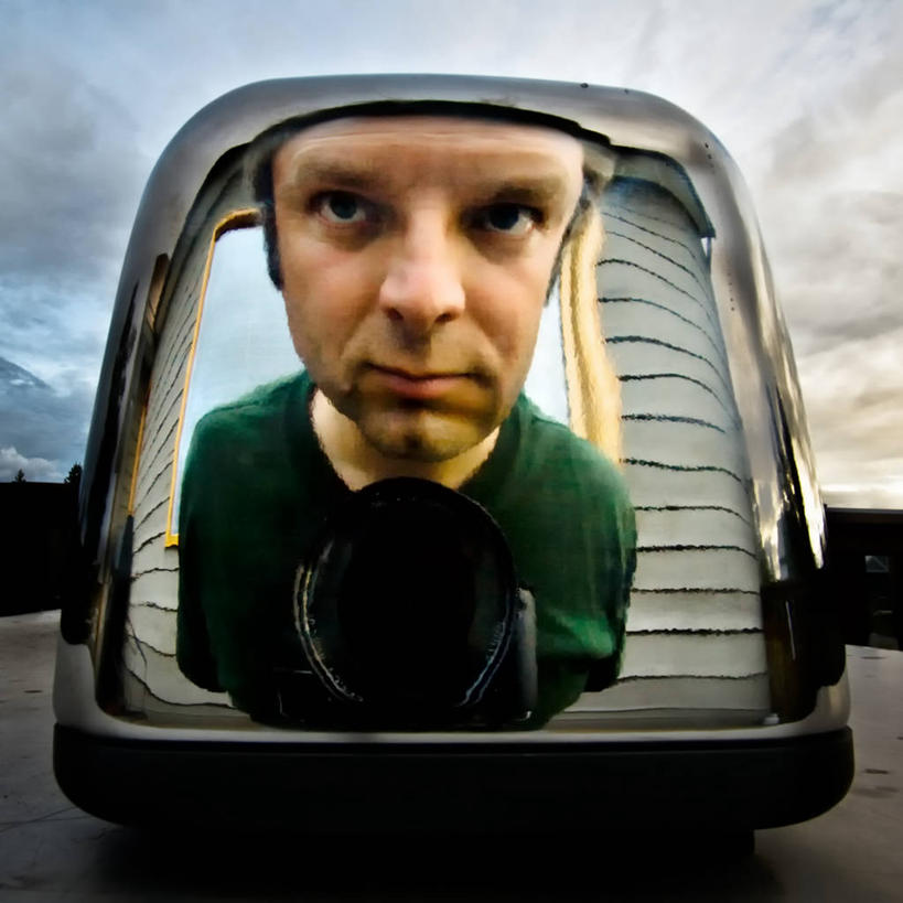 西方人,成年人,中年人,老年人,脸,头,脸颊,一个人,方图,室外,特写,白天,正面,相机,欧洲,欧洲人,仅一个男性,仅一个人,仅一个中年男性,反射,光线,光芒,肩膀,拍照,摄影,单反相机,创造力,肖像,多士炉,怀特霍斯,铬合金,男人,男性,中年男性,白种人,头部,脸部,脸蛋,面部,照相机,彩图,照相,中画幅,中画幅照相机