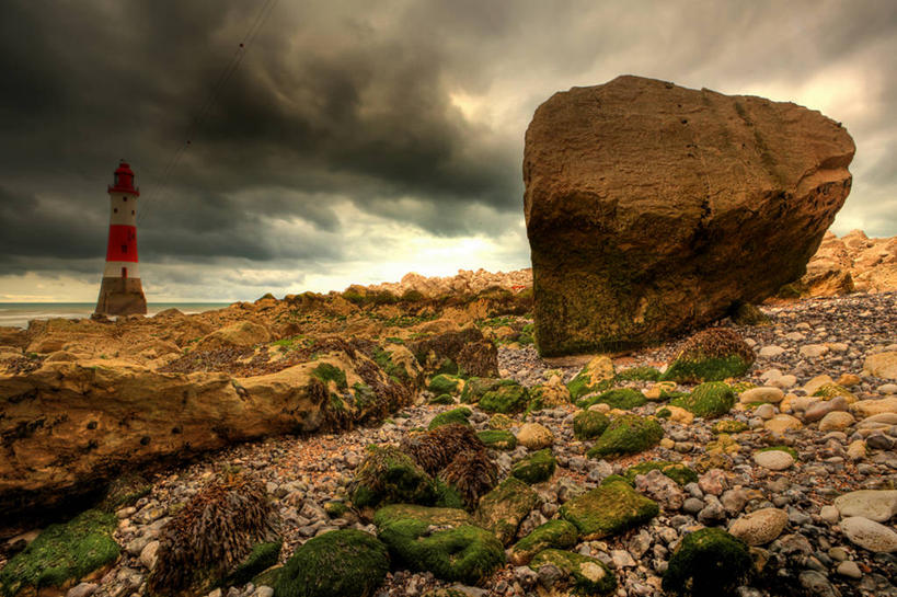 无人,横图,室外,白天,道路,英国,信息,地平线,地形,辽阔,灯塔,地面,交通,天气,方向,广阔,鹅卵石,摄影,引导,指导,指引,宁静,一望无际,延伸,天地相交,航标,无边无际,一马平川,伊斯特本,彩图,导航,独处