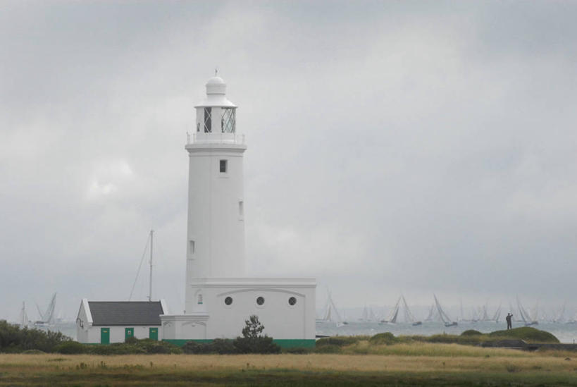 横图,室外,白天,锻炼,快乐,比赛,运动,竞争,河流,多云,道路,建筑,英国,信息,游艇,灯塔,交通,方向,娱乐,休闲,摄影,引导,指导,指引,体育运动,航标,怀特岛,体育,彩图,健身,导航,利明顿