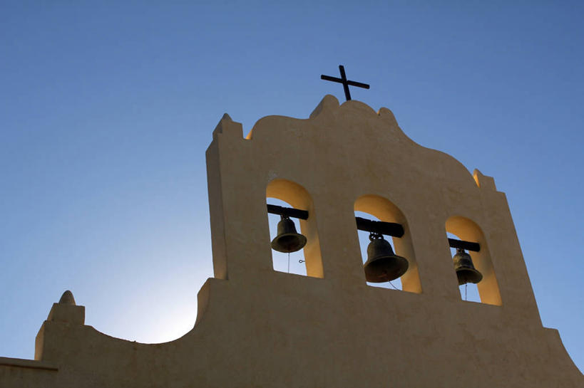 无人,教堂,横图,室外,白天,仰视,建筑,阿根廷,十字架,钟楼,南美,摄影,宗教,宁静,基督教,简单,拉丁美洲,万里无云,灵性,萨尔塔省,彩图,低角度拍摄